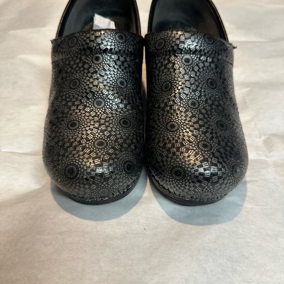 Dansko Black Mules Comfortable Clogs - Picture 2 of 11